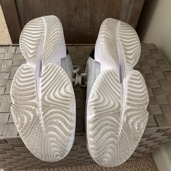 Adidas D.O.N ISSUE 4 MINT CONDITION - Picture 5 of 6